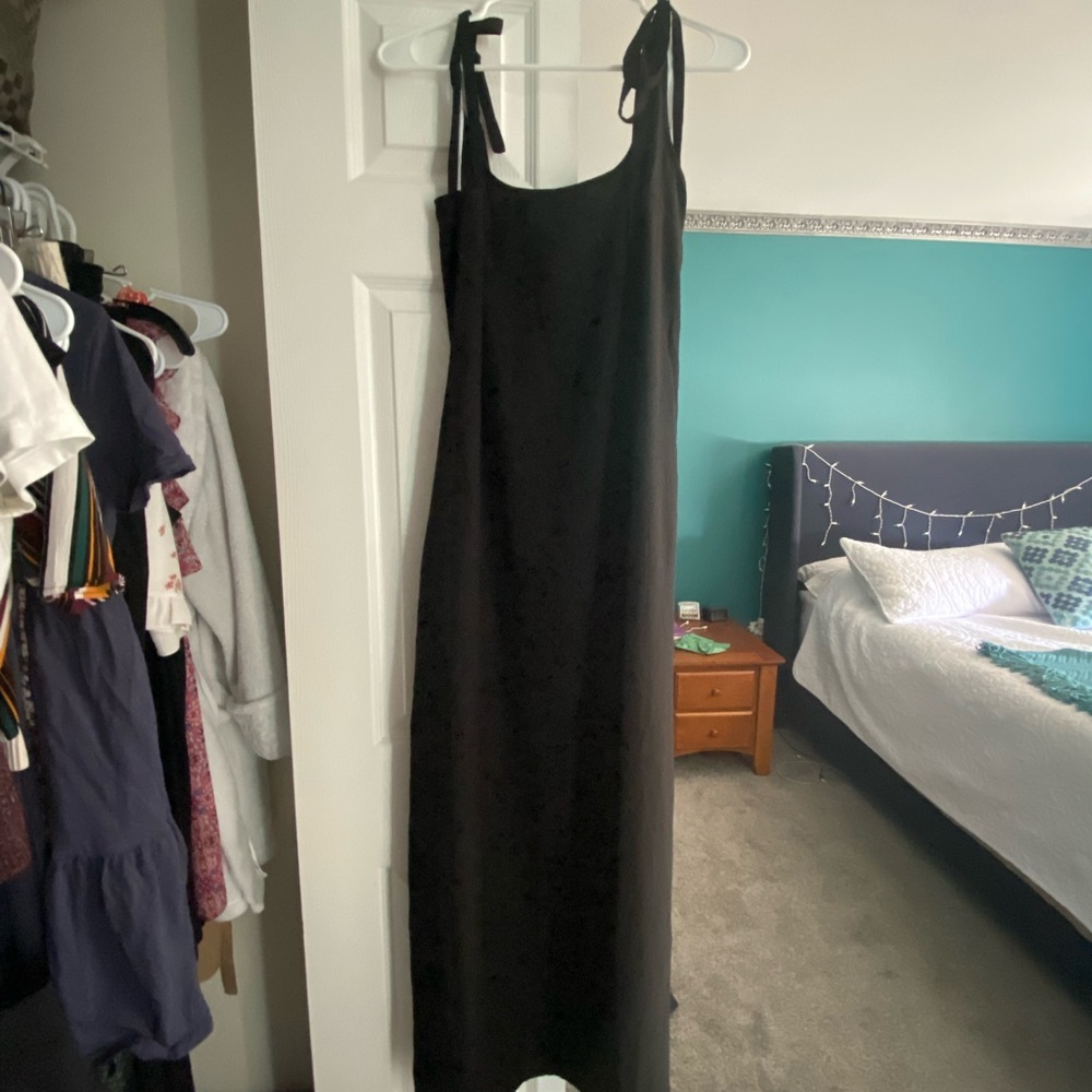 Lulu’s Black Maxi Dress with Shoulder Ties